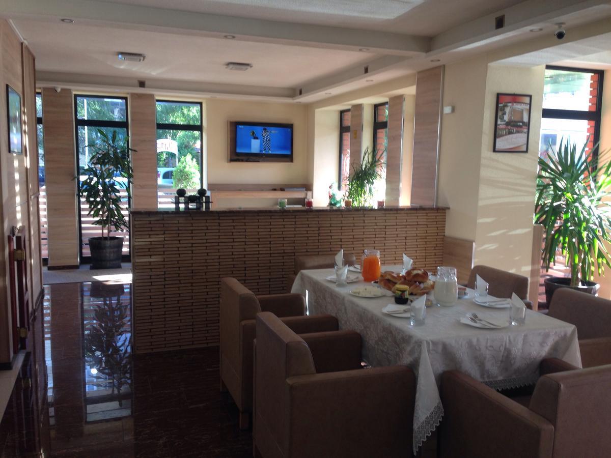 Hotel Millenium2 Prizren Buitenkant foto