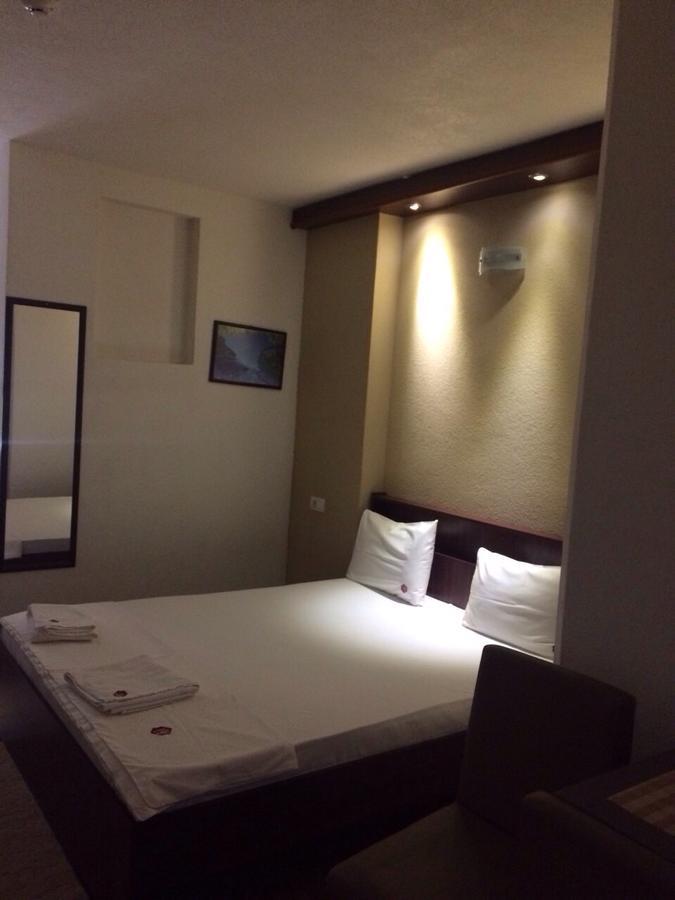 Hotel Millenium2 Prizren Buitenkant foto
